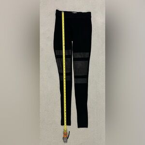 DIANE von FURSTENBERG // Black Leggings. SZ: SM.